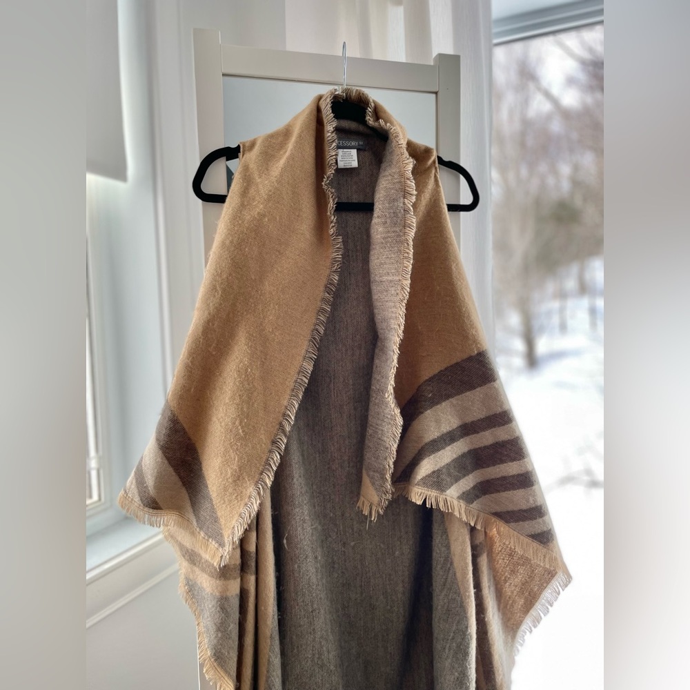 Accessory St New York Cardigan/Throw Over/Cover